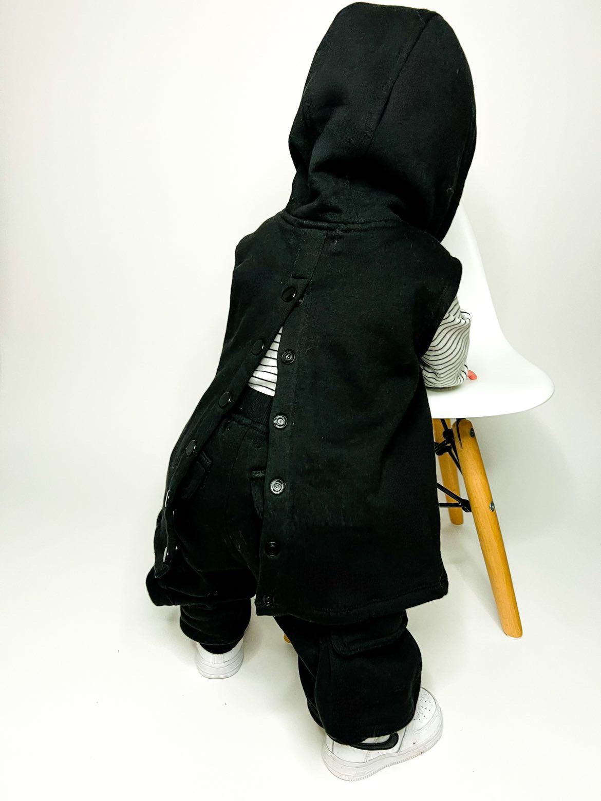 Black Buttons Vest